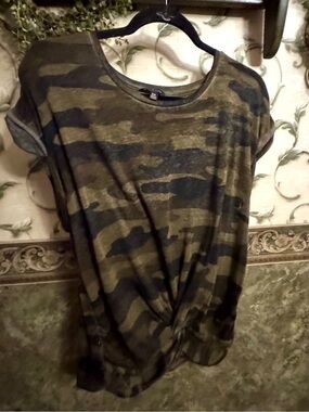 Lucky Brand Olive and Black Camo Knot-Front Short Sleeve Top